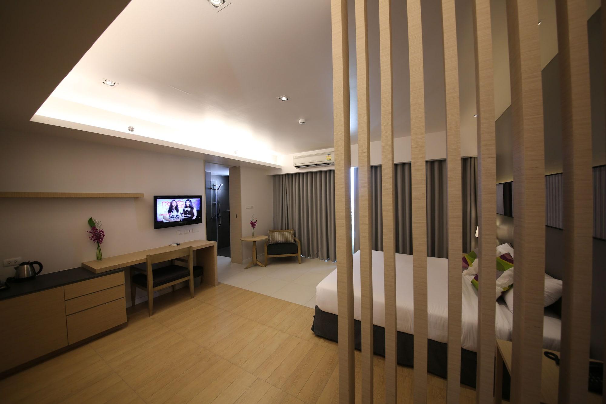 The Sun Xclusive Hotel Pattaya Exterior photo