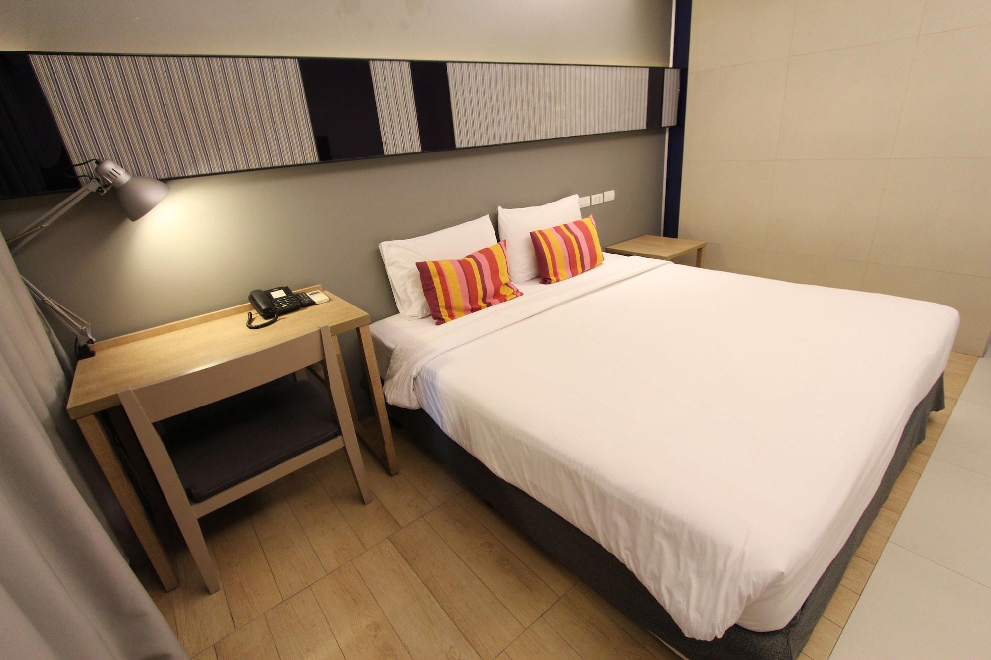 The Sun Xclusive Hotel Pattaya Exterior photo