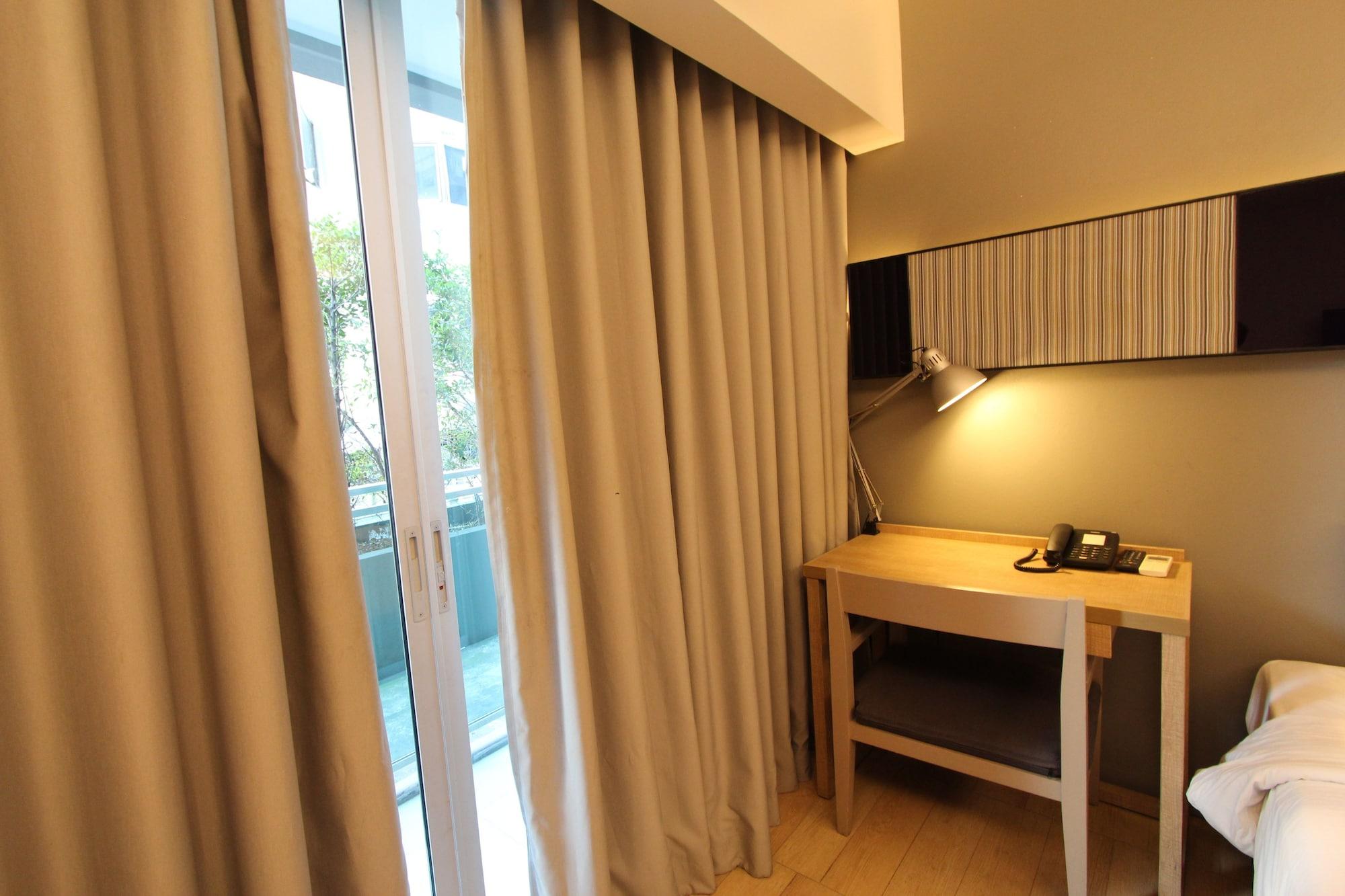 The Sun Xclusive Hotel Pattaya Exterior photo