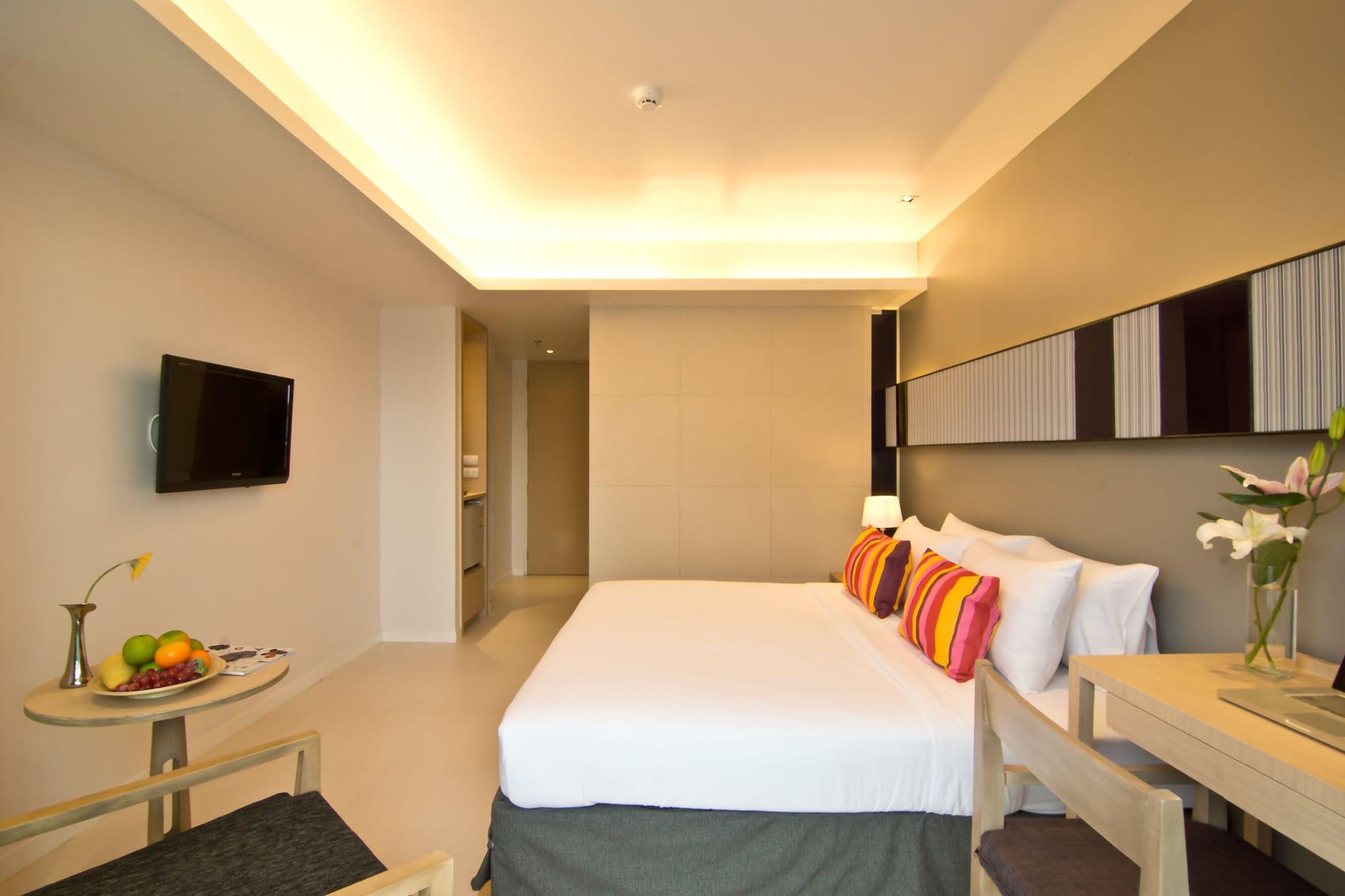 The Sun Xclusive Hotel Pattaya Exterior photo