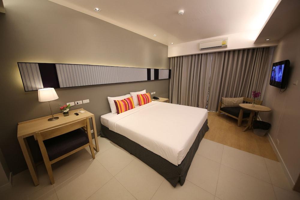 The Sun Xclusive Hotel Pattaya Exterior photo