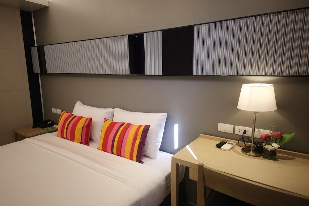 The Sun Xclusive Hotel Pattaya Exterior photo