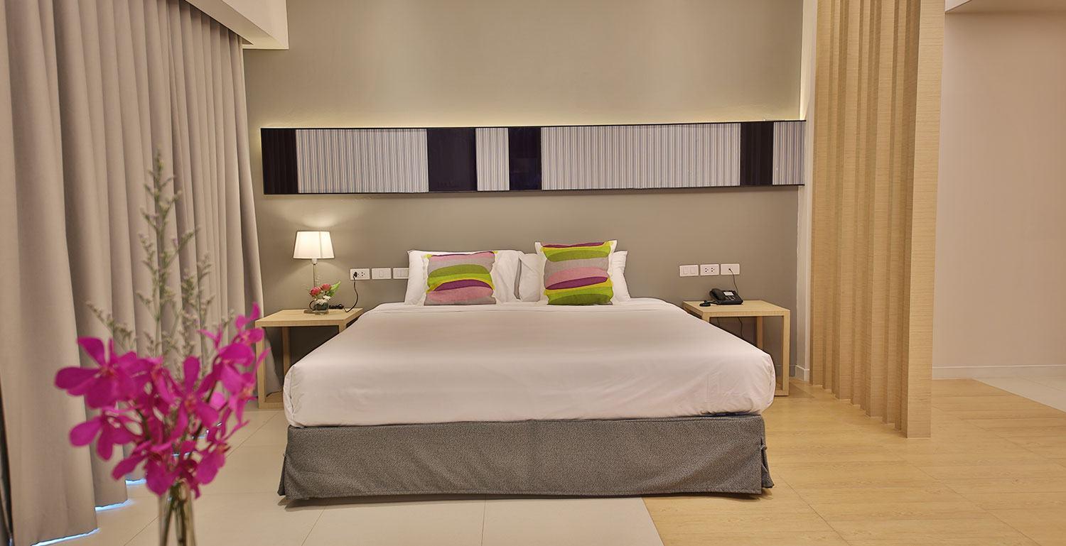 The Sun Xclusive Hotel Pattaya Exterior photo