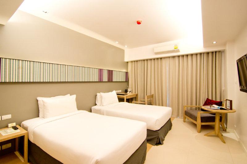 The Sun Xclusive Hotel Pattaya Exterior photo