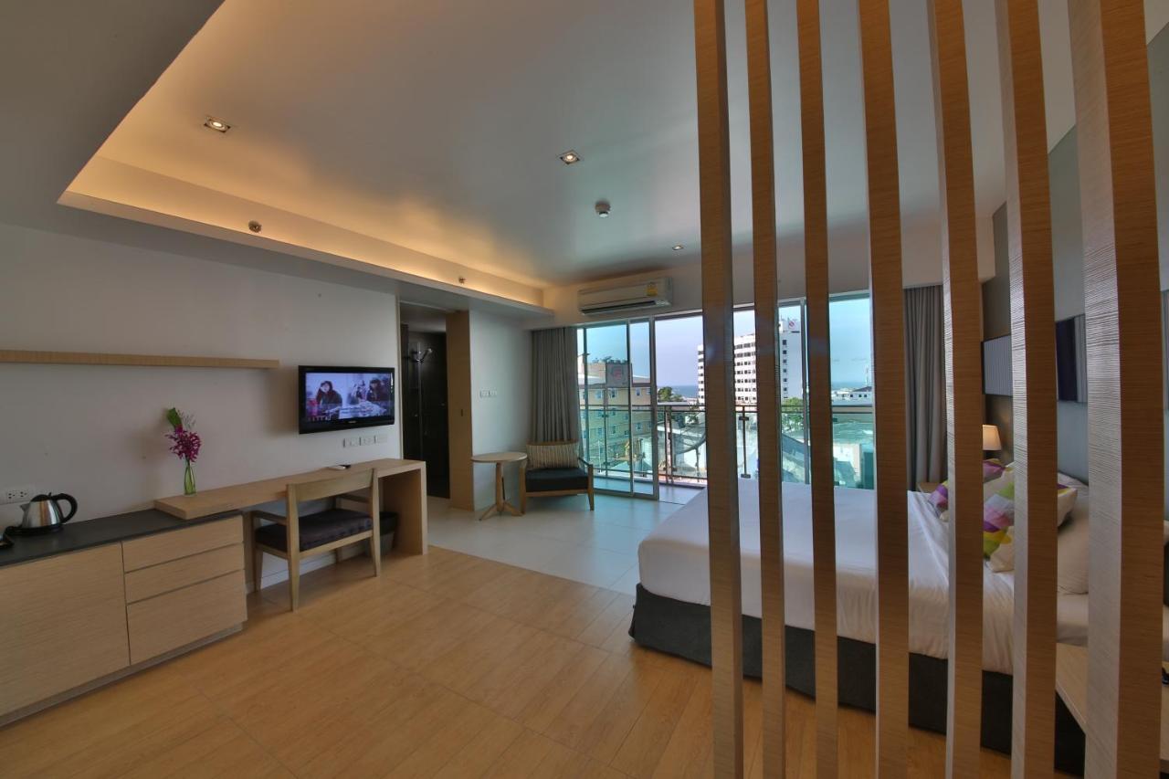The Sun Xclusive Hotel Pattaya Exterior photo