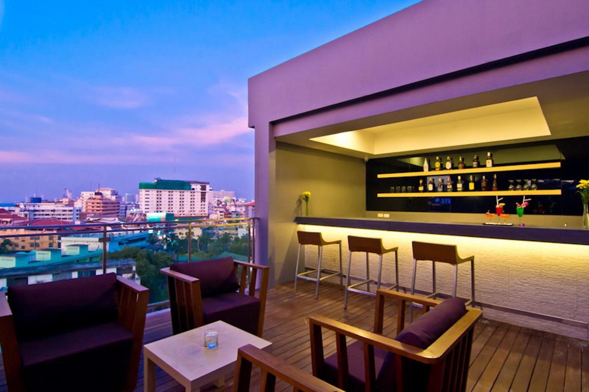 The Sun Xclusive Hotel Pattaya Exterior photo