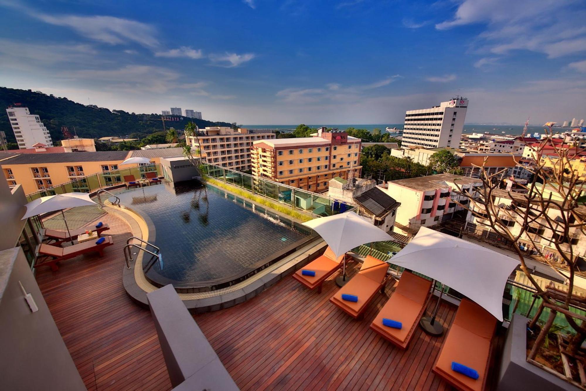 The Sun Xclusive Hotel Pattaya Exterior photo