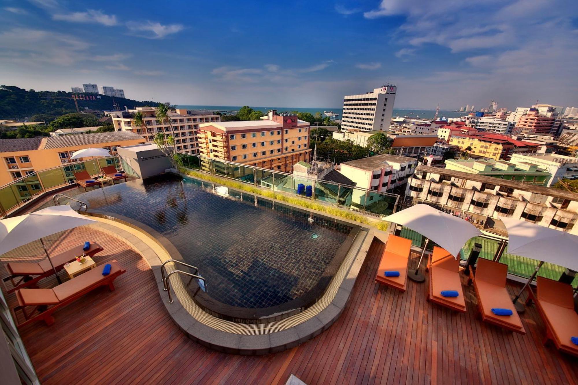 The Sun Xclusive Hotel Pattaya Exterior photo