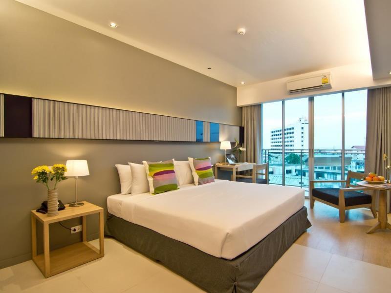 The Sun Xclusive Hotel Pattaya Exterior photo
