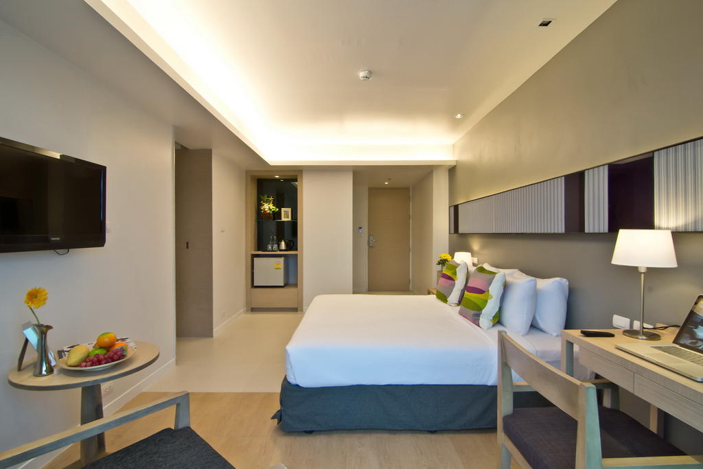 The Sun Xclusive Hotel Pattaya Exterior photo